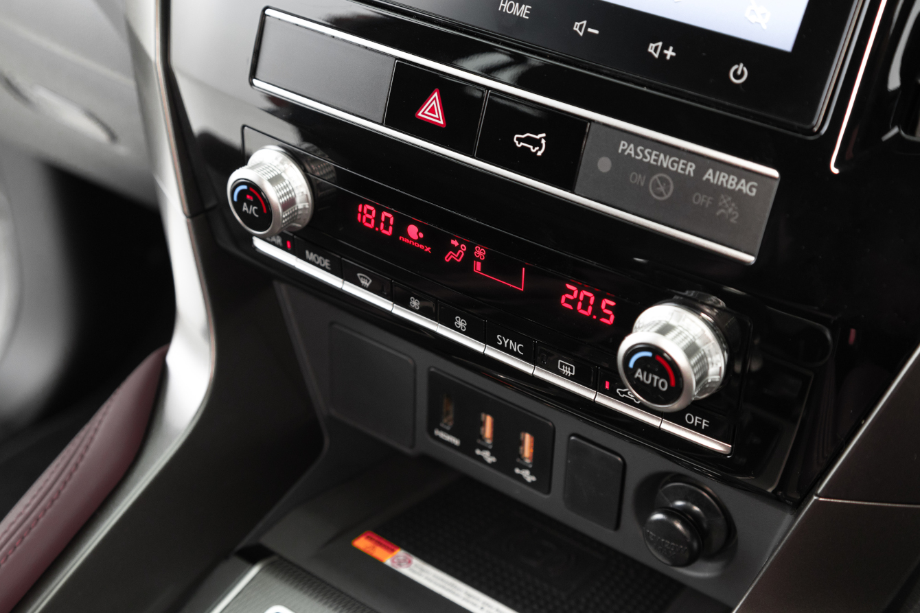 Dual Zone AC dengan NanoE X