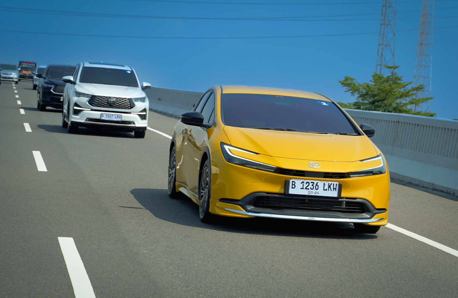 Selain penjualan Toyota Innova Zenix Hybrid yang menonjol, kehadiran Prius HEV terbaru memberikan konsumen banyak pilihan