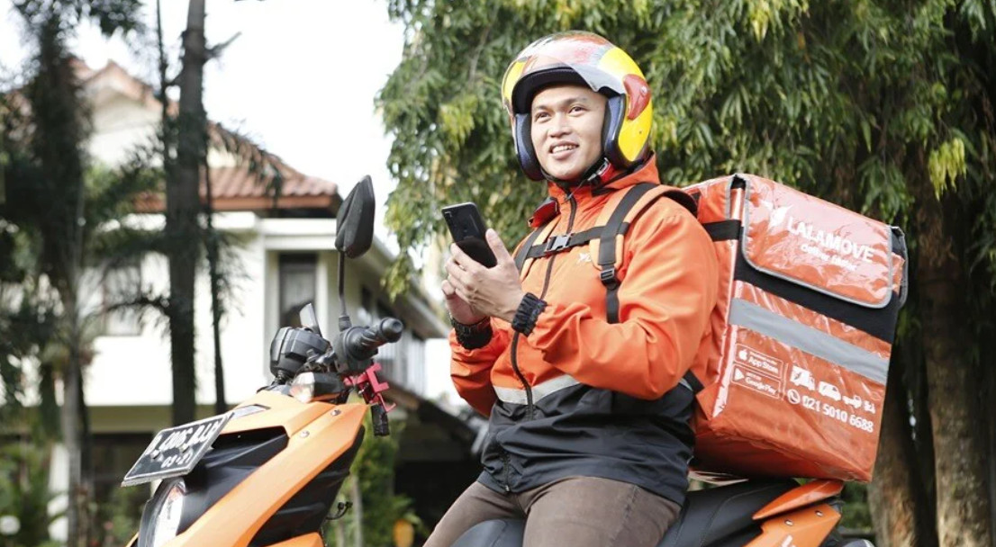 Makin Panas, Lalamove Meluncurkan Layanan Antar Penumpang Khusus Area Jakarta Pengguna Lalamove Ride tidak perlu keluar aplikasi karena berada di aplikasi Lalamove yang sama