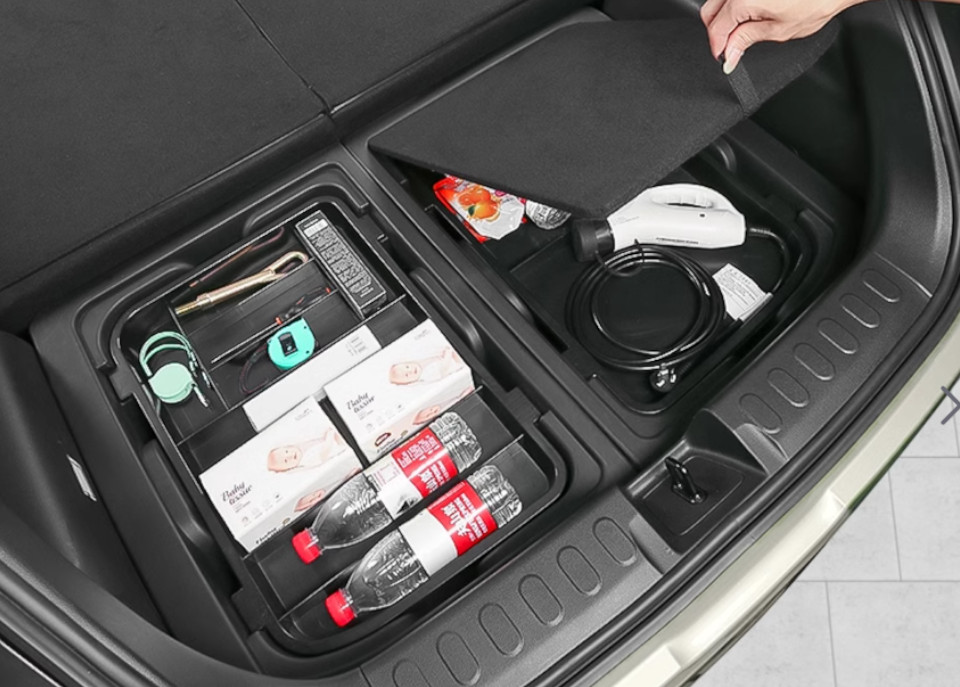 Storage box inilah nilai lebih bagasi Binguo EV dan bisa tertutup