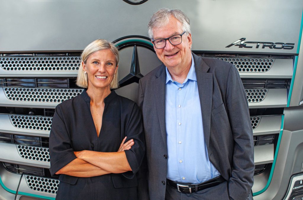 Karin Radstrom (kiri) Jadi CEO Daimler Truk AG Menggantikan Martin Daum