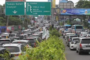 Ini Penyebab Macet Horor di Kawasan Puncak Kemarin, Kendaraan Membludak!