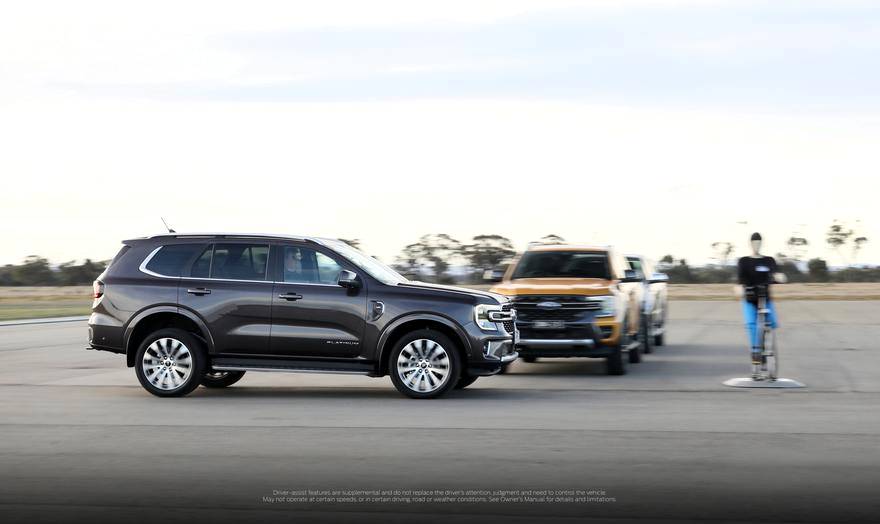 Ford Everest Titanium  Next Gen sudah dilengkapi Pre-Collision Assist