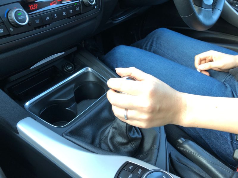 Wajib Tahu Begini Cara Mudah Deteksi Kerusakan Kopling Mobil Begini cara deteksi kerusakan kopling mobil, salah satunya posisi kopling keras