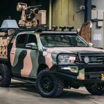 Toyota Hilux Jadi Pikap Militer 6×6 dan Siap Tempur