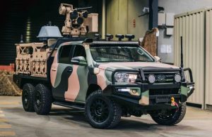 Toyota Hilux Jadi Pikap Militer 6×6 dan Siap Tempur