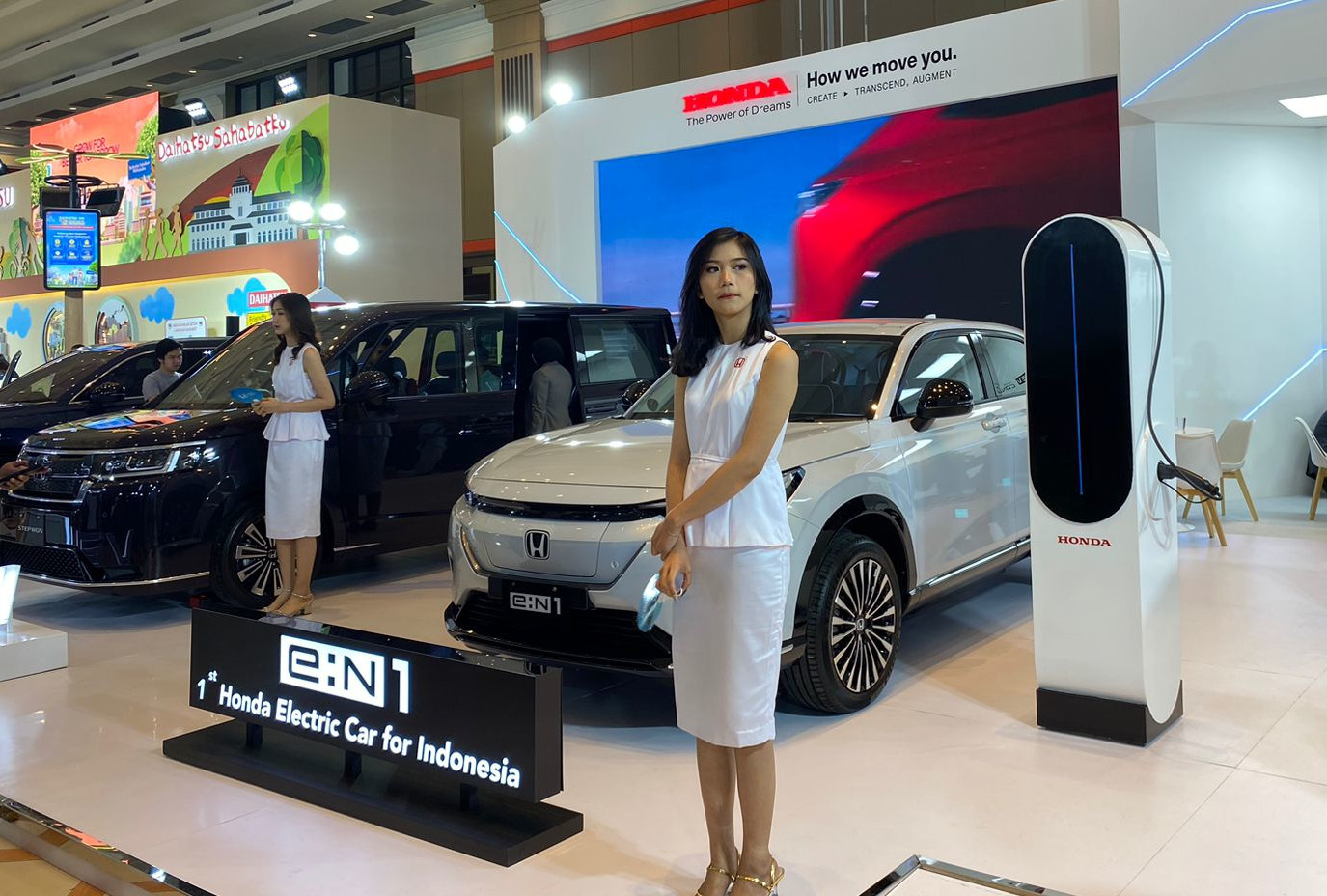 Honda Honda STEPWGN e:HEV dan e:N1 hadir barsama di GIIAS Bandung 2024