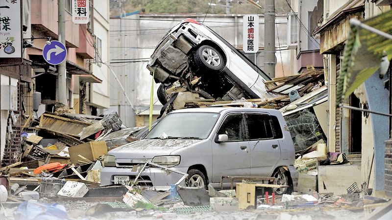 Tips Berkendara saat Terjadi Gempa