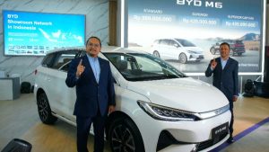 Cek Harga BYD M6 di Bandung