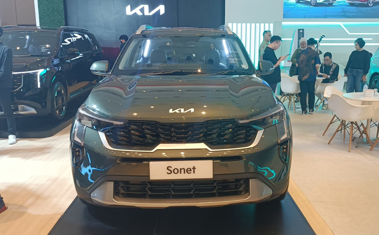Kia Sonet facelift tetap mengusung New Tiger Nose Grille