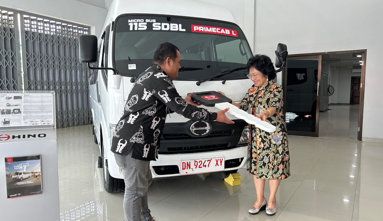 Microbus ini dipilih karena dibekali sasis sepanjang 6,5 meter. Juga kapasitas mesin 4,009 cc bertenaga