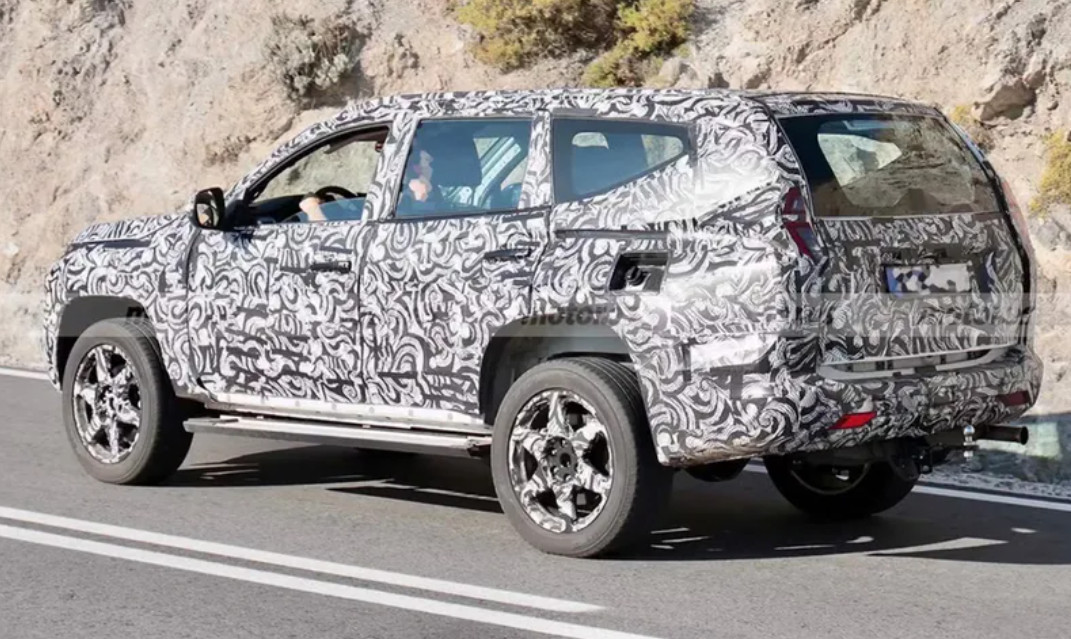 Penantian Sirna, Mitsubishi Pajero Sport Baru Unjuk Diri Jelang Fortuner Baru Rilis Mesin diesel MIVEC 4N16 twin-turbo inline-four 2,4 liter