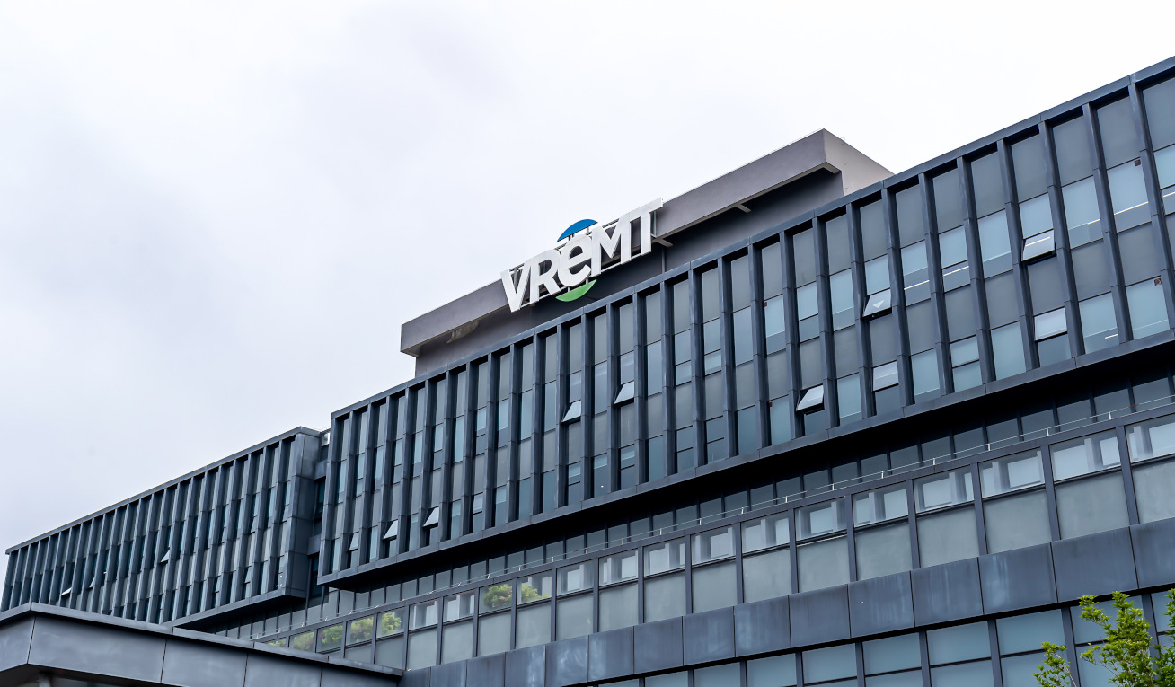 Baterai yang diproduksi di VREMT ini memiliki sejumlah keunggulan