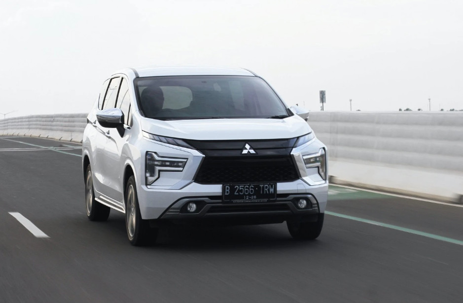 Tips Membiasakan Diri Beralih Nyetir Mobil Bertransmisi Manual ke Otomatis