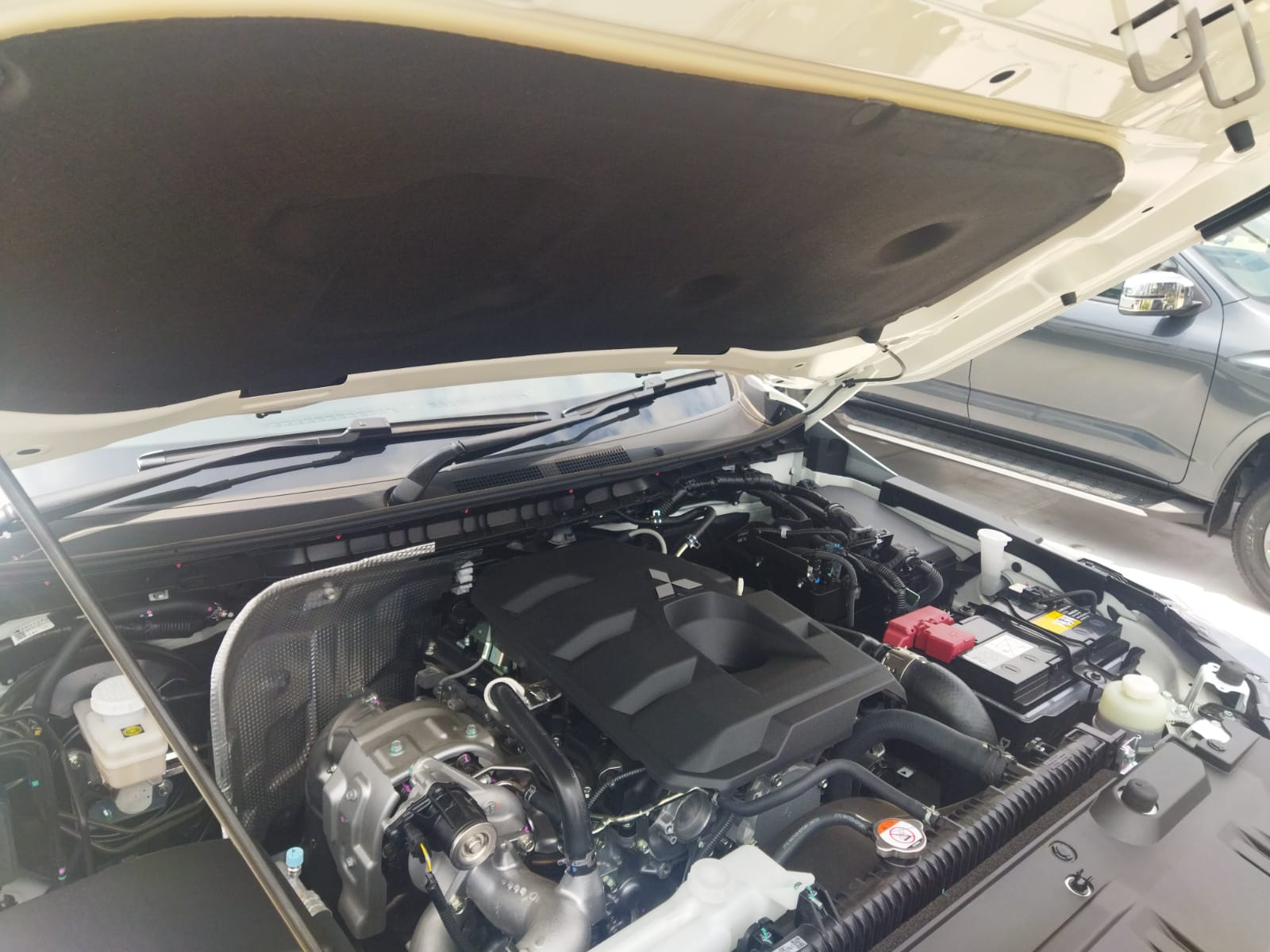 Mesin 4N16 punya keluaran tenaga maksimal 184 hp