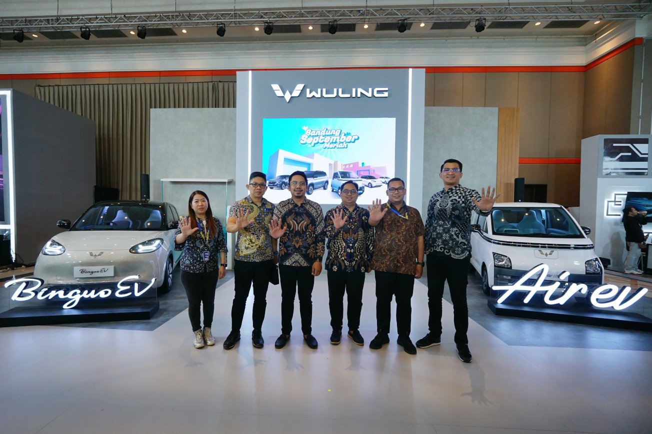 Pada GIIAS Bandung 2024 Wuling memamerkan Air ev, BinguoEV, Cloud EV dan ada juga Alvez