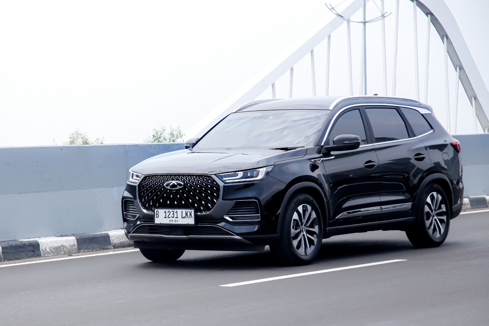 Chery Tiggo 8 Tawarkan Beragam Kelebihan untuk Mudik Lebaran 2025 Chery telah menjalin kerjasama dengan perusahaan logistik terkemuka yakni DHL Supply Chain Indonesia