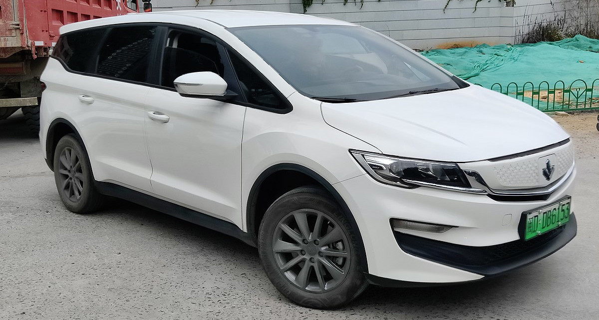 Bocoran Mobil Baru Akhir Tahun 2024, Perang Harga dan Model Kekinian! Aletra MPV rebadge Livan Maple 80V akan segera mengaspal di Tanah Air