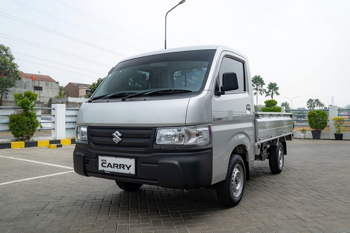 New Carry menjadi satu-satunya di kelas mobil pikap ringan dengan teknologi kunci immobilizer.