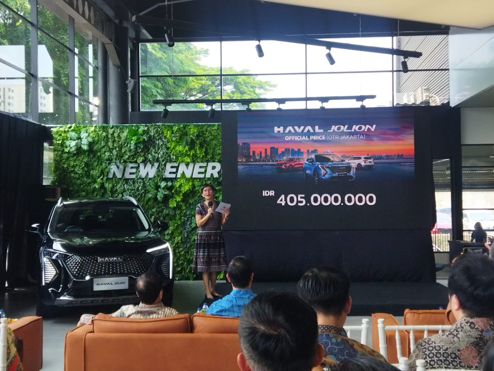 Harga Haval Jolion HEV turun Rp 40 jutaan