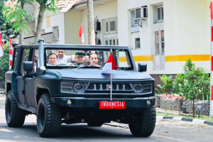 Presiden Prabowo Larang Menterinya Pakai Mobil Impor, Pindad Bakal Produksi Mobil Nasional?