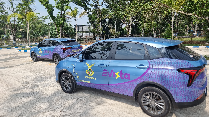 NETA V jadi taksi listrik