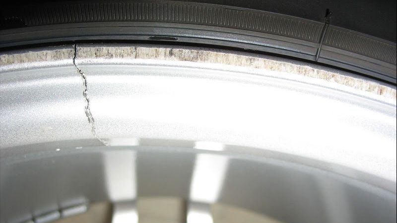 Penyebab Velg Mobil Retak