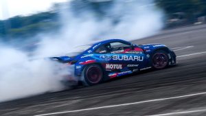 Aksi Meliuk-liuk Subaru BRZ di Indonesia Drift Series 2024, Juara Kelas Pro