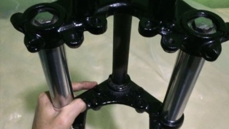 Cara Berkendara Supaya Segitiga Motor Awet