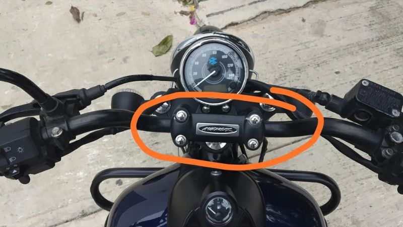 Stang Motor Terlihat Bengkok