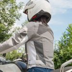 4 Cara Memilih Jaket Riding Terbaik untuk Keselamatan Berkendara - Tuwaga