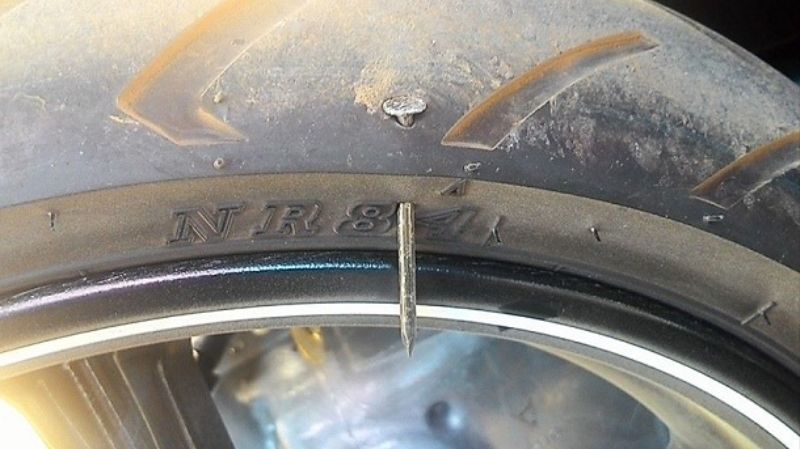 Batasan Menambal Ban Motor, Kapan Harus Ganti Ban Baru? image1445