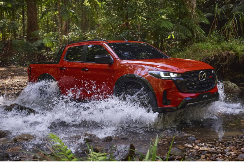 Mazda BT-50 pakai lampu ala Mazda CX-5 terbaru