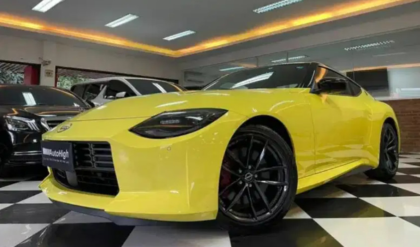 Nissan Z standary yang dijual IU Auto High