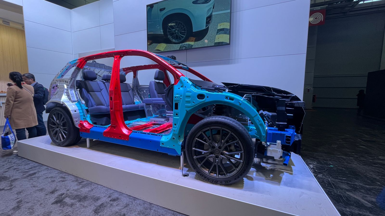 Langsung dari Paris Motor Show 2024 : Leapmotor Tampilkan C10 dan T03 serta Debut Leapmotor B10 Rangka Leapmotor B10