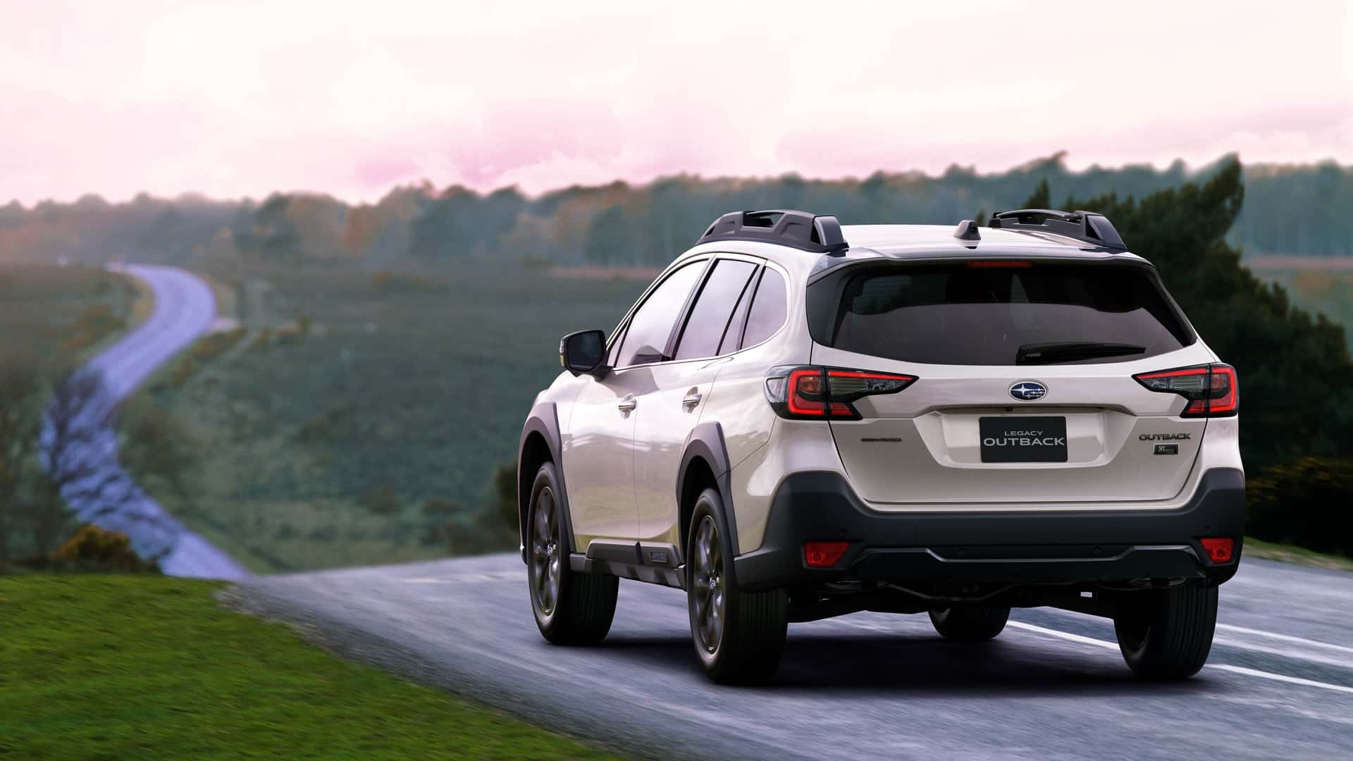 Bagian buritan Subaru Outback Edisi Ulang Tahun ke-30 mirip model biasa