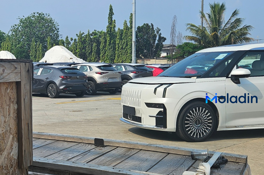 Kabin Zeekr 009 tersedia dalam format kapasitas tempat duduk untuk 4, 6, atau 7 penumpang