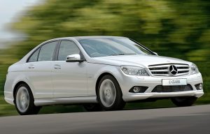 Mercedes-Benz Meluncurkan Program Ekslusif Jelang Akhir Tahun 2024