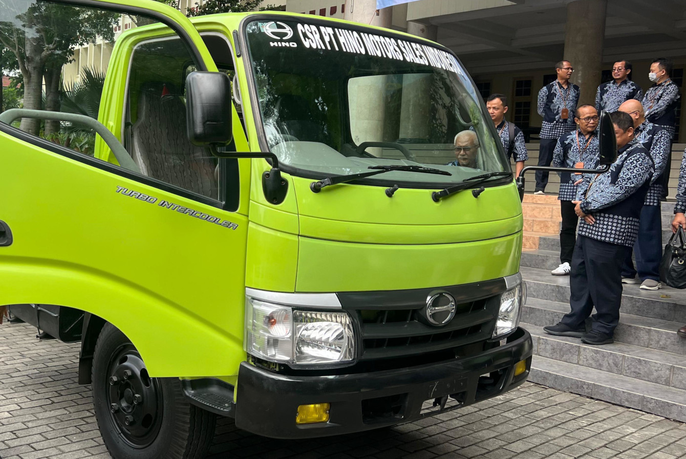 CSR ini guna memperluas wawasan mahasiswa serta calon guru otomotif terkait teknologi yang diterapkan pada kendaraan Hino
