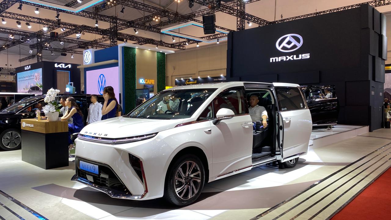 Perbedaan Maxus Mifa 7 dan Maxus Mifa 9, Mana yang Tepat untuk Kamu? WhatsApp Image 2024 11 26 at 22.13.47