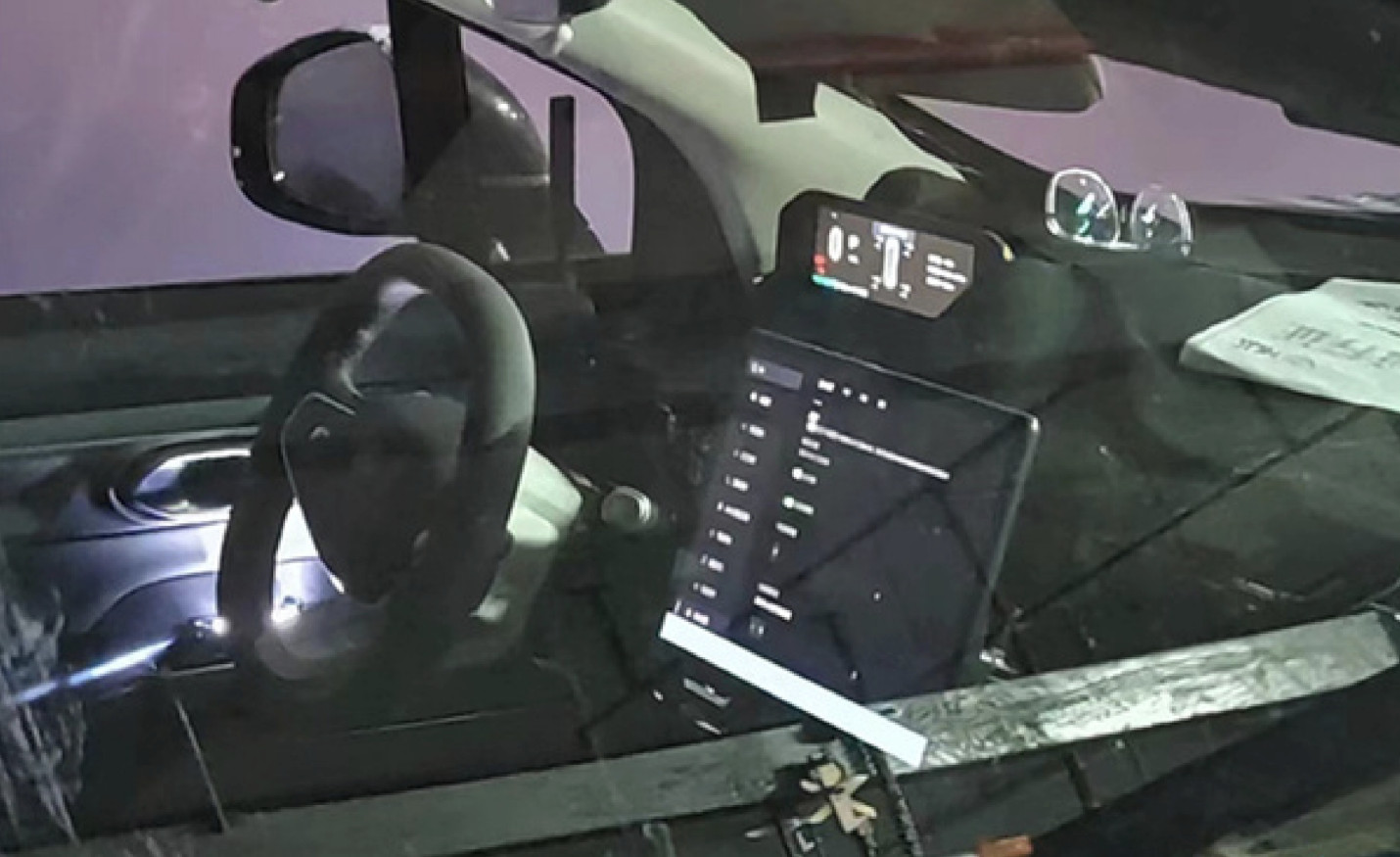 Bocoran dasbor Hyptec HL yang kabinnya pakai konfigurasi 2+2+2