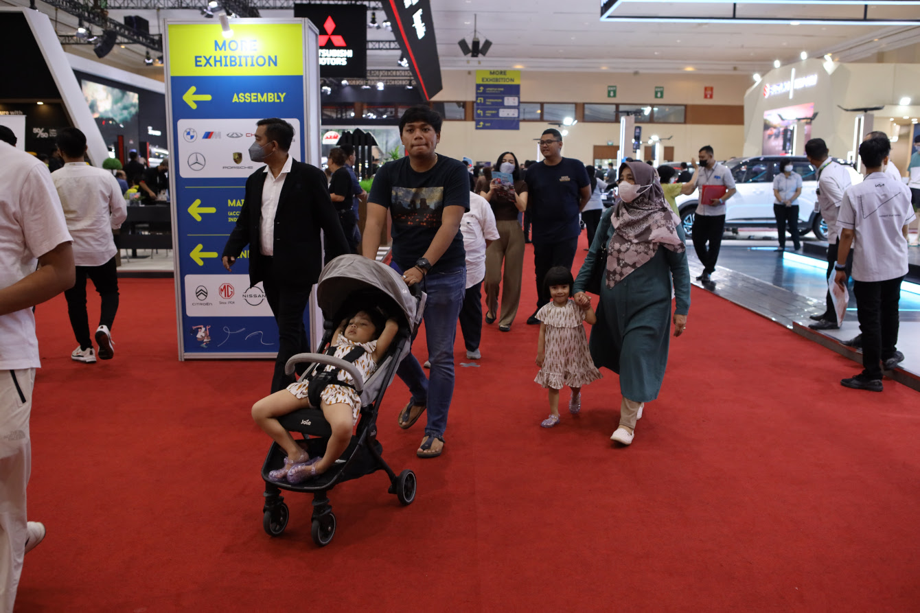 Ini Sederet Fasilitas Bagi Pengunjung GJAW 2024 Fasilitas peminjaman stroler gratis