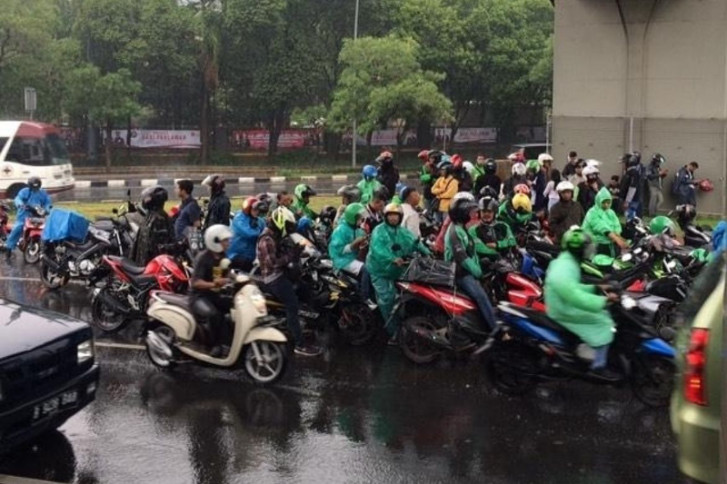 Sanksi berteduh di bawah kolong flyover