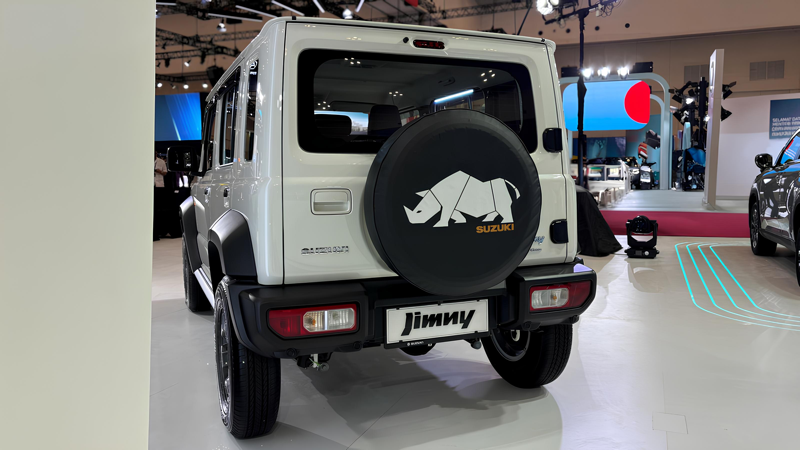 Harga Suzuki Jimny 5-Door White Rhino Edition Diumumkan di GJAW 2024 Harga Suzuki Jimny 5-door