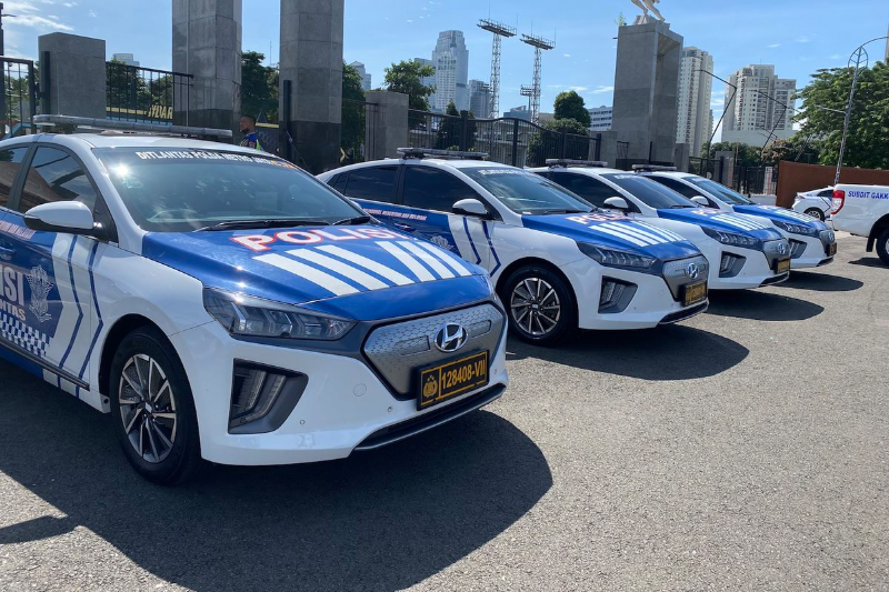 kendaraan patroli berbasis baterai