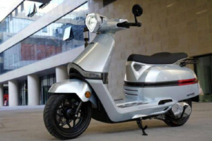 Harga Motor Aura Halo Penta 150, Lebih Mahal Atau Lebih Murah Dari Honda Stylo?