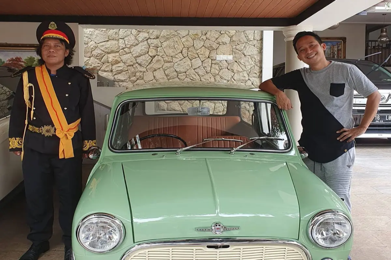 Koleksi mobil Denny Cagur