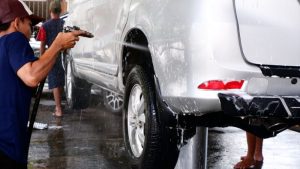 Untung Rugi Cuci Mobil Sistem Hidrolik