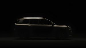 Siluet Diumbar Makin Santer Bocoran Aion V Berdesain T-Rex Hadir di GJAW 2024