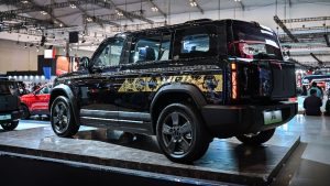 Chery J6 Edisi Batik, Tampil Kalcer di GJAW 2024 Siap Dilelang